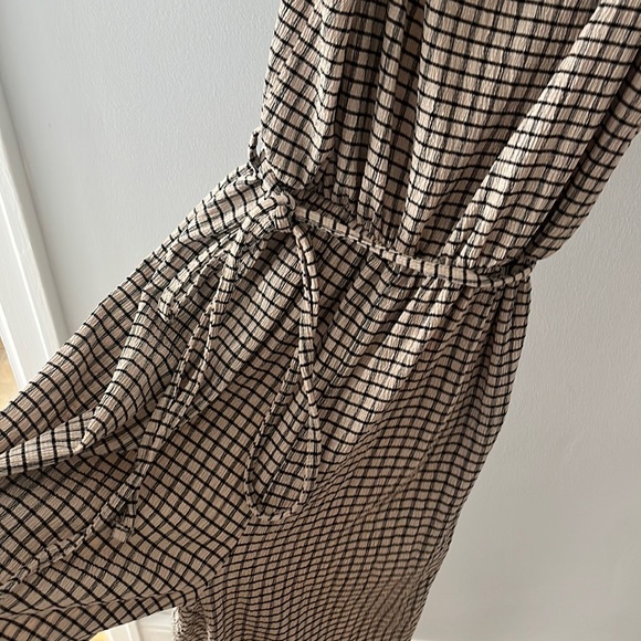 H&M checkered beige jumpsuit - Picture 4 of 4